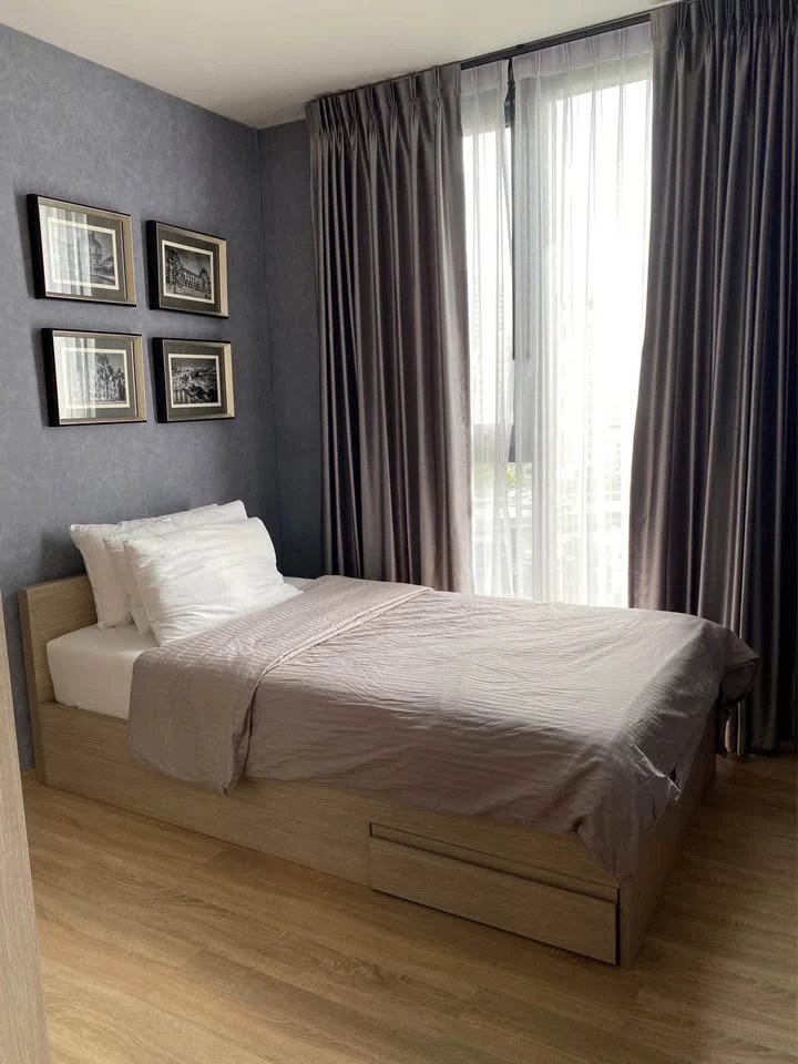 For sale, for rent, The base garden Rama 9, corner room with privacy, complete in one place, hurry up and reserve it, don't delay.