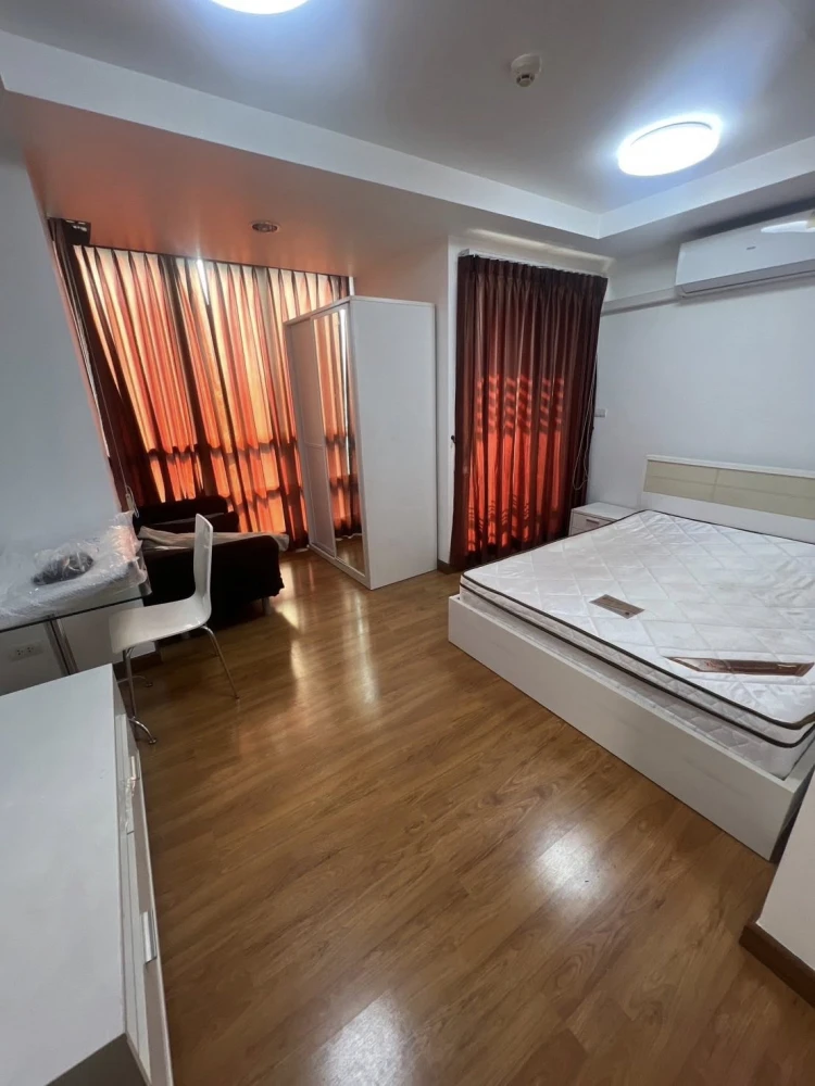 For sale, for rent: The Kris Express 2 (Ratchada 19), studio room, fully furnished, hurry and reserve before you miss out.