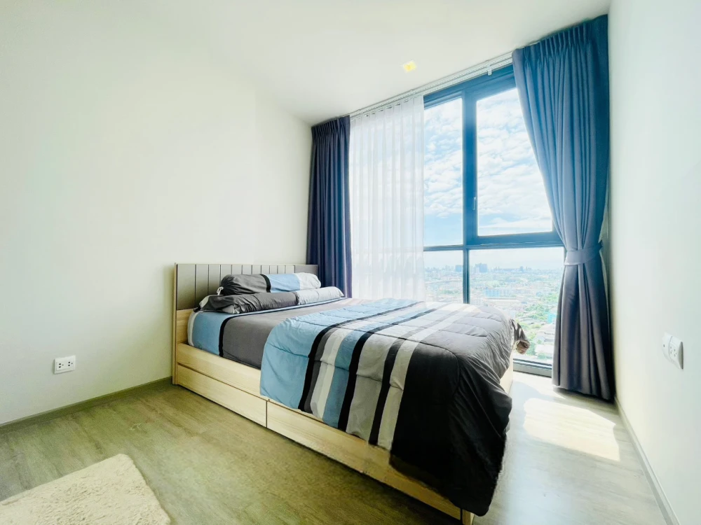 For sale or rent: The Line Wongsawang, a lovely room decorated in a cool theme, comes fully furnished. Reserve now!