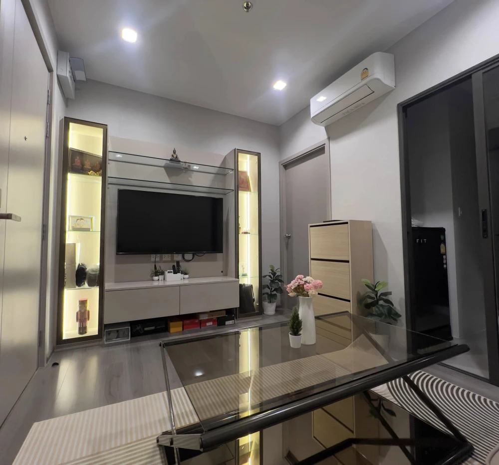For sale, for rent, The Politan Aqua, 45th floor, corner room, river view, fully furnished, ready to move in, reserve now, urgently.