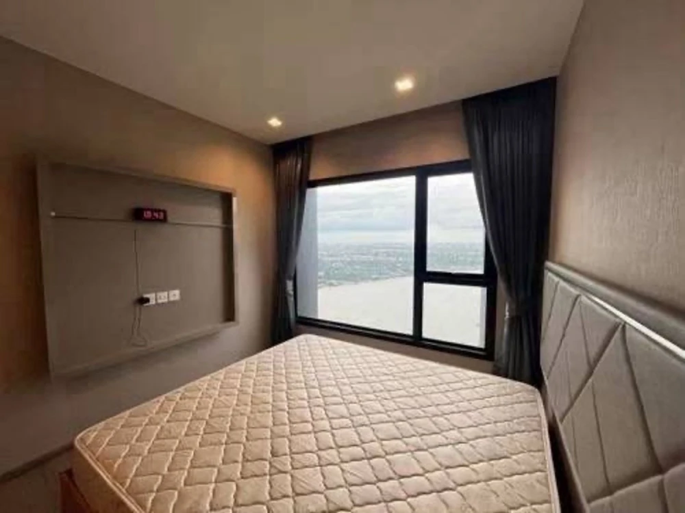 For sale or rent: The Politan Rive, 32nd floor, beautiful room, fully furnished, great view. Interested? Reserve now, don't miss out!