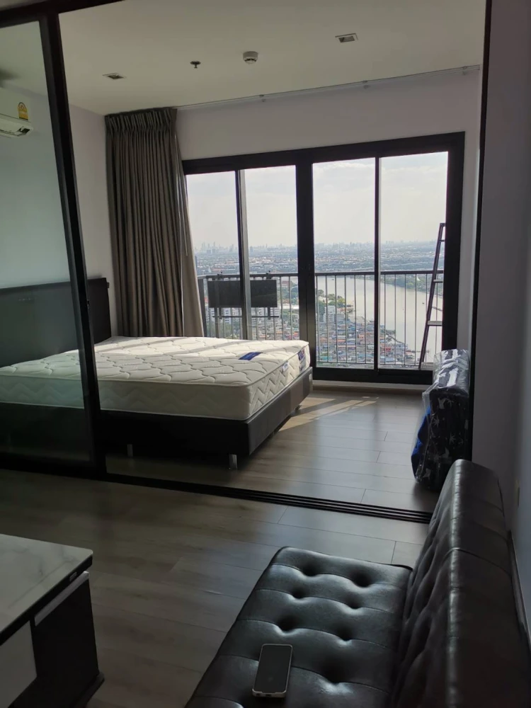 For sale or rent: The Politan Rive, 1 bedroom, 1 bathroom. Great location, beautiful unblocked view. Don't miss out!