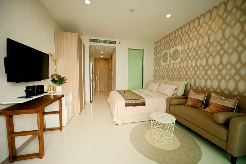 For sale or rent: The Riviera Wong Amat Beach, studio room, decorated in a cool theme, with beautiful wallpaper, beautiful view, don't miss it!