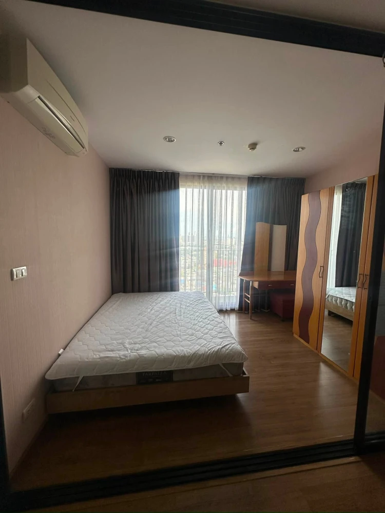 For sale or rent: The Tree Interchange, 20th floor, with Chao Phraya River view. Ceiling height: 2.55 meters. Book now!