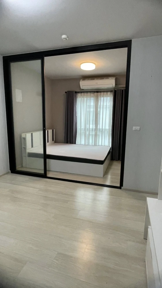 For sale or rent: UNIO Ramkhamhaeng - Serithai. Nice unit on the 4th floor, fully furnished, great location, convenient transportation. Book now!