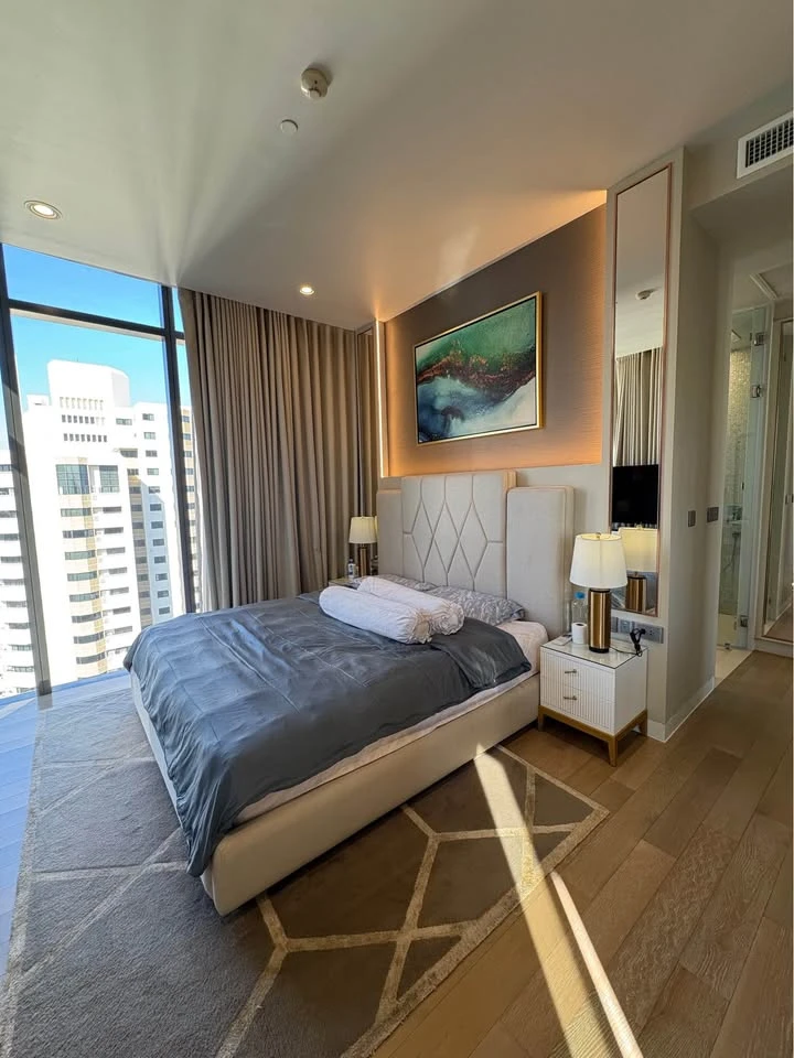 For sale or rent: Vittorio Sukhumvit 39, north-facing room, good location, lots of usable space, nicely decorated in a controlled tone. Reserve now!