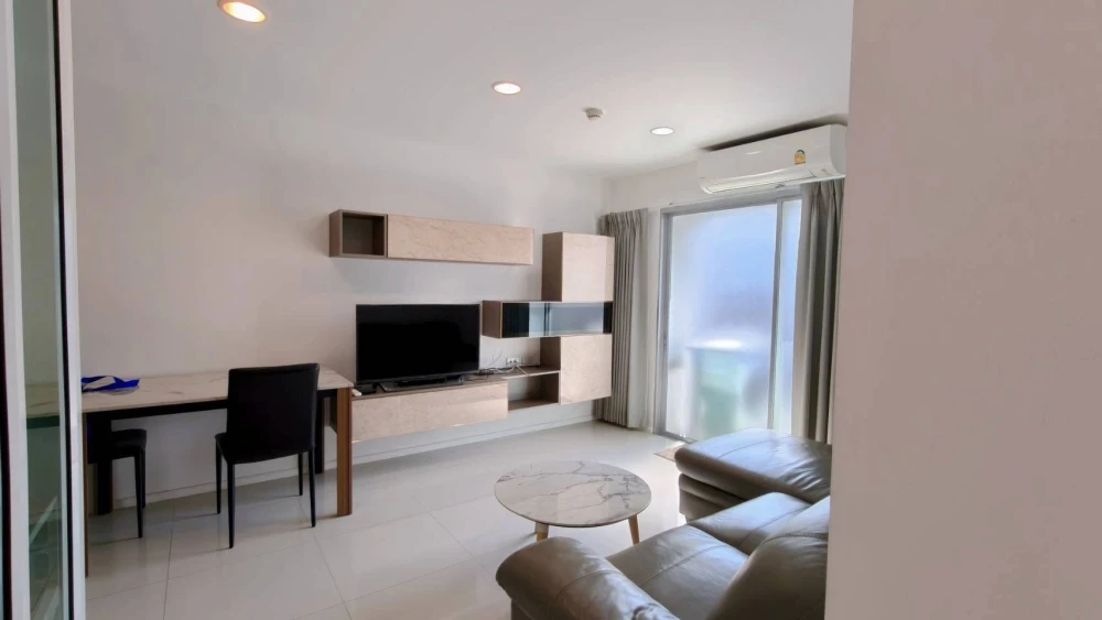 For sale or rent: Whizdom Punnawithi, 2 bedrooms, 2 bathrooms, 8th floor, garden view, quiet and peaceful. Book now!