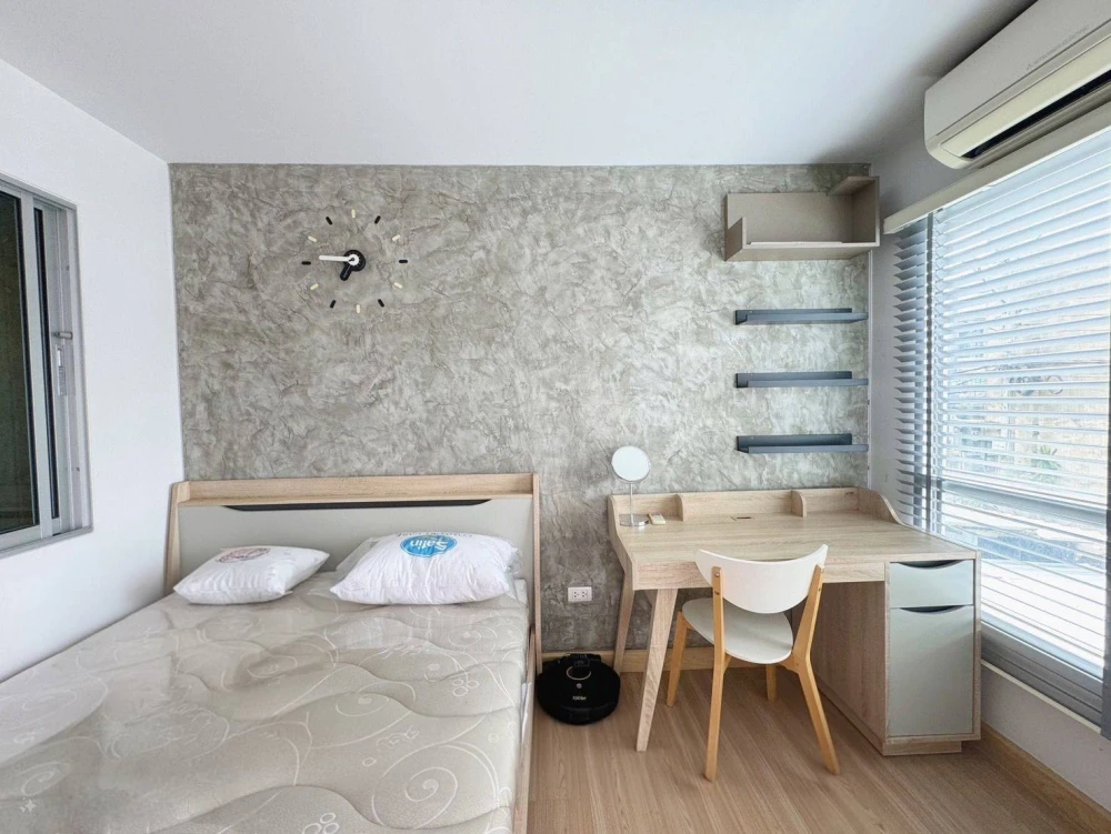 For sale or rent: You 2 Condo, 2nd floor, Building A, fully furnished, ready to move in.