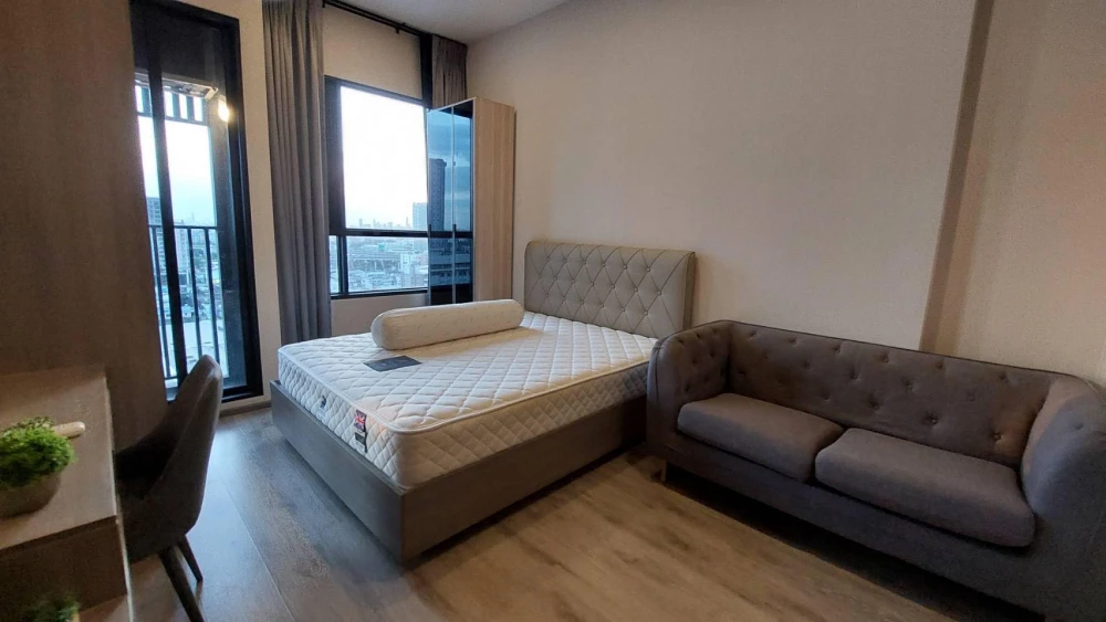 For sale rent: Knightsbridge Prime On Nut, 23rd floor, very high, stunning city view, generous with furniture and appliances, hurry up and grab it!