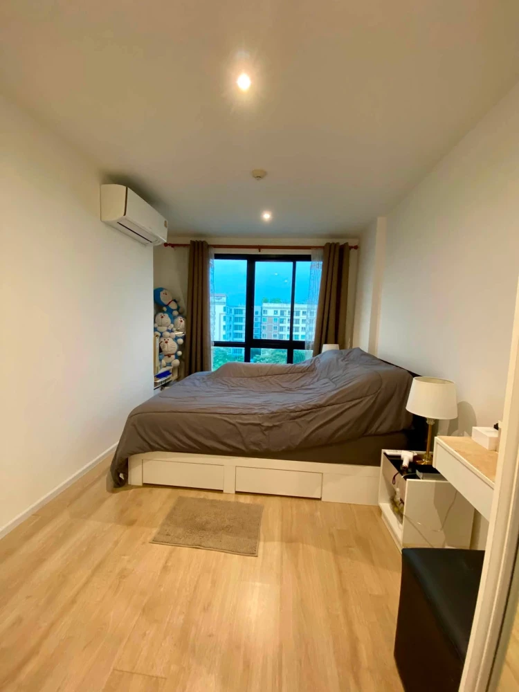For sale: iCondo Serithai Green Space. Beautiful unit, in good condition, ready to move in. Pool view, peaceful and tranquil atmosphere.