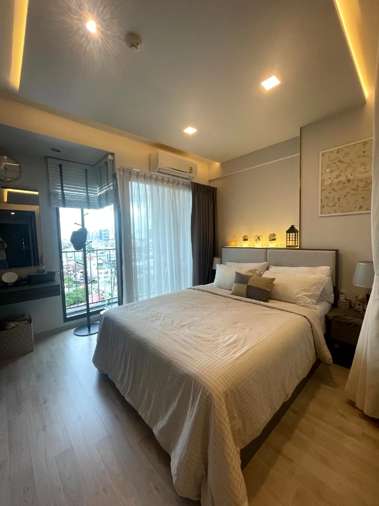 For sale: Ideo Ratchada - Sutthisan, 10th floor, nice room, comes with complete furniture and electrical appliances. Reserve now.