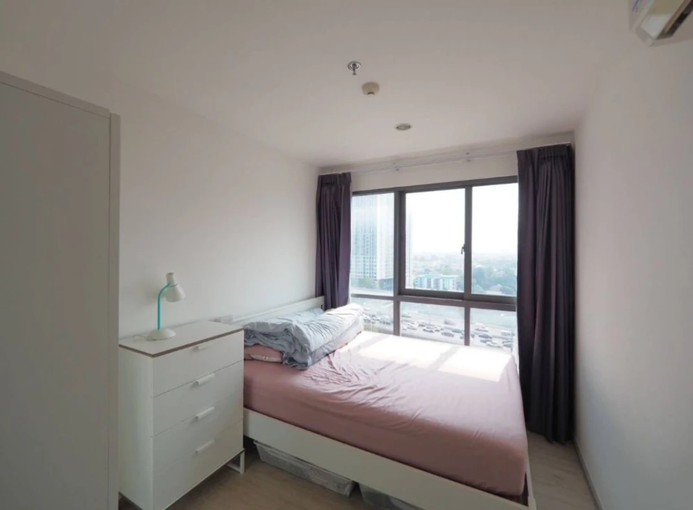 For sale: Ideo Wutthakat, 2 bedrooms, 1 bathroom, very spacious living space, great city view, reserve now!