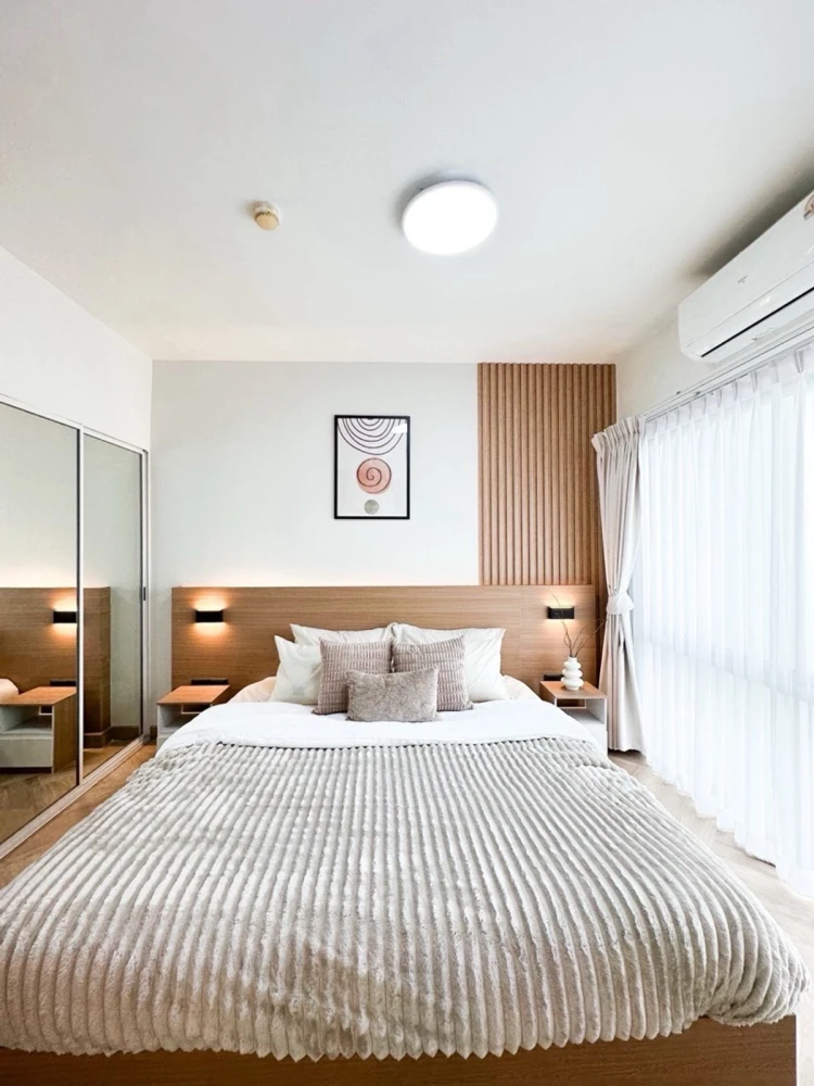 Selling A Space Asoke-Ratchada, 7th floor. Beautiful and comfortable unit, fully furnished. Book now!