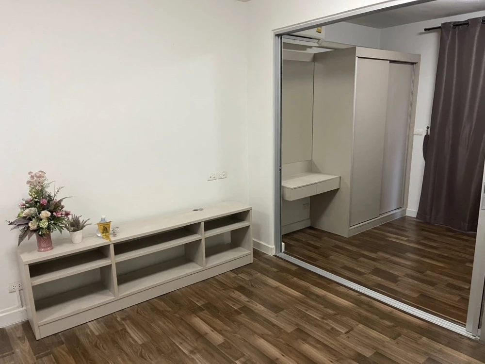 For sale or rent: A Space Me Sukhumvit 77, Building C, 5th floor, pool view, fully furnished. Don't miss out!
