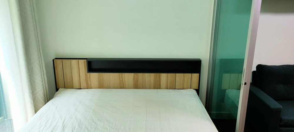 For sale a Space ME Sukhumvit 77, 3rd floor, pool view, partitioned room, fully furnished, ready to move in, reserve now.