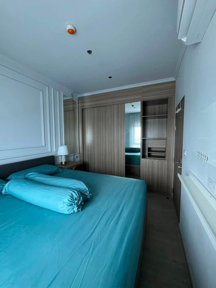 For sale or rent: ALTITUDE UNICORN Sathorn-Tha Phra, 17th floor, south-facing unit. Unobstructed view, good ventilation, cool breeze. Book now!