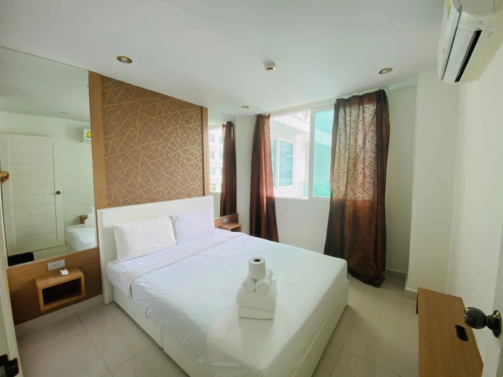 For sale: Amazon residence Pattaya (Jomtien), 3-storey building, 6th floor, pool view, fully furnished, ready to move in, don't hesitate.