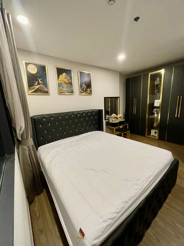 Selling Artisan Ratchada condo, ready to move in, fully furnished, high floor, great location. Book now!