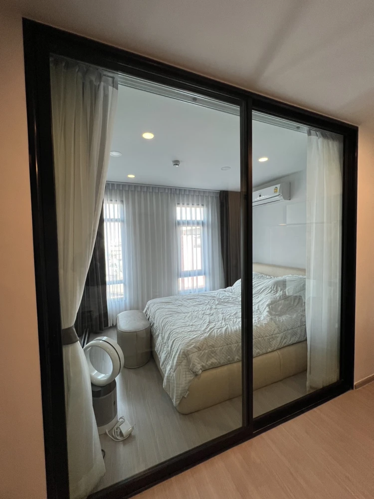 Selling Aspire Asoke - Ratchada, 5th floor, fully furnished unit. Ready to move in! Book now, don't miss out!