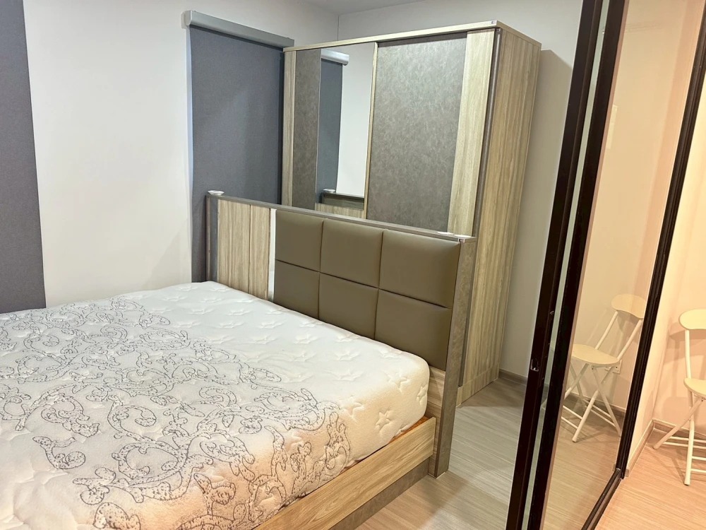 Selling Aspire Asoke - Ratchada 1-bedroom, 1-bathroom unit. Great location, private, fully furnished. Book now!