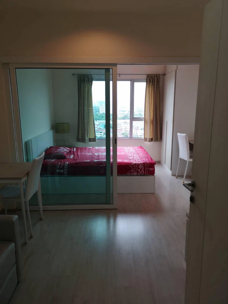 Selling Aspire Ratchada-Wongsawang, 19th floor unit. Beautiful view, great location, convenient transportation. Don't miss out!