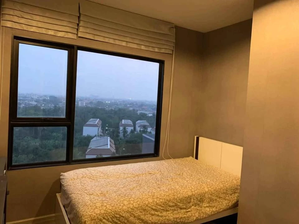 Selling Aspire Sathorn - Taksin (Copper Zone) 2 bedrooms, spacious living area, high-quality built-in furniture. Don't miss out!