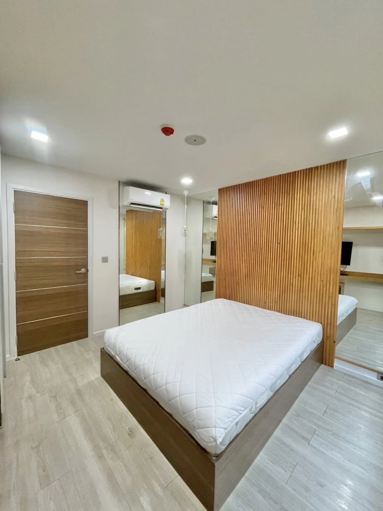 Selling Atmoz Ladprao 71 condo. Spacious room, comfortable and not cramped. Minimalist built-in decoration, very livable. Book now!