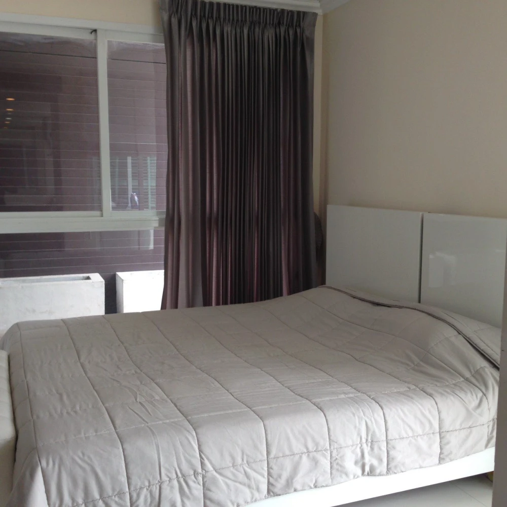 Selling Bangkok Feliz Major Ratchayothin, 1 bedroom, 1 bathroom, spacious living area, great location. Book now!