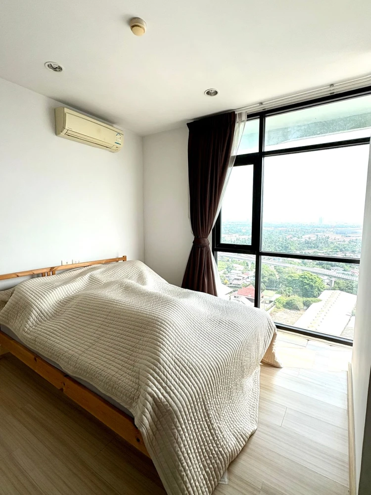 For sale: Bangkok Horizon P48, 19th floor, corner room, fully furnished, nice to live in. Interested in owning one? Hurry and reserve now.