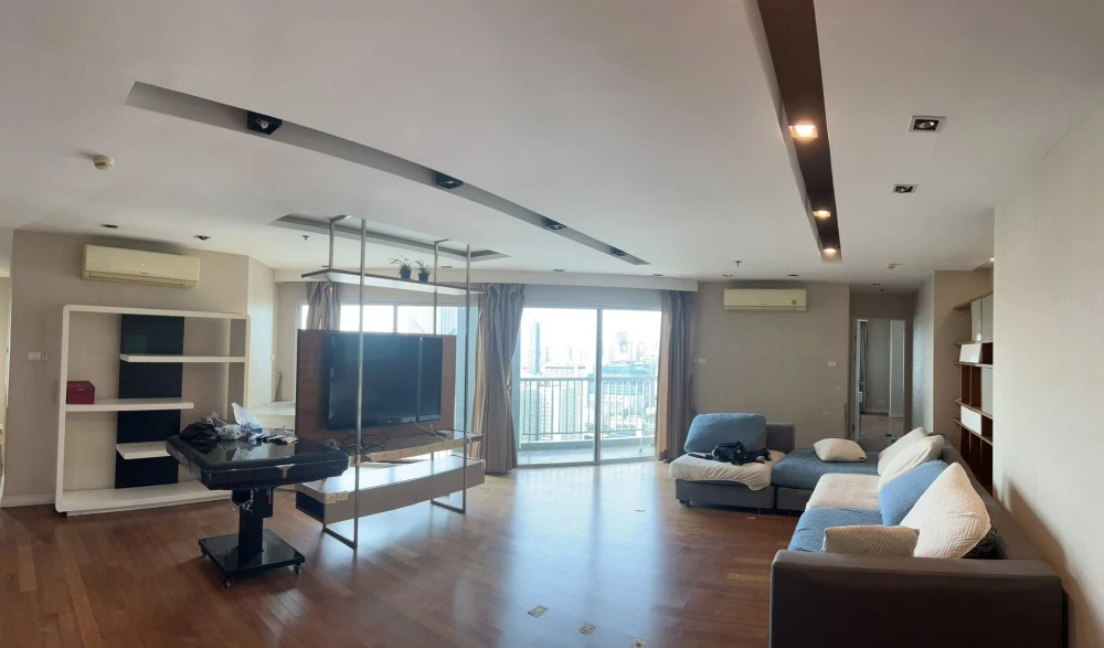 For sale/rent: Belle Grand Rama 9, 6 bedrooms! Plenty of living space, high floor, city view. Reserve now!