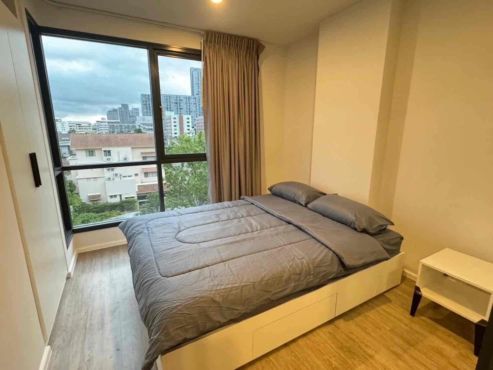 For sale: Blue Sukhumvit 89, clearly divided rooms, furnished and ready to move in. If you don't reserve, you'll miss out.