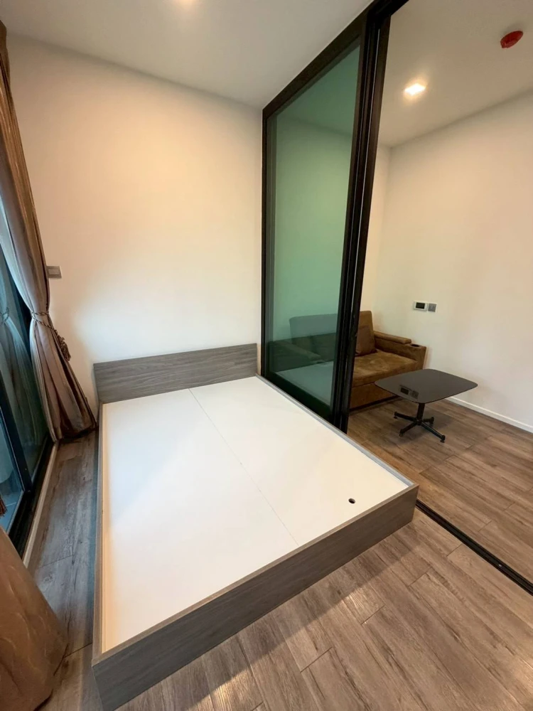 Brown Condo Ratchada 32 for sale: 1 bedroom, 1 bathroom. Great location, convenient transportation, fully furnished. Don't miss out!
