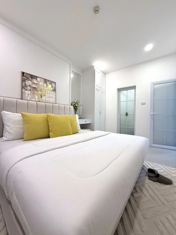CC Condominium 1 for sale. Fully furnished with built-in furniture and appliances. Clean white decor, very comfortable and inviting.