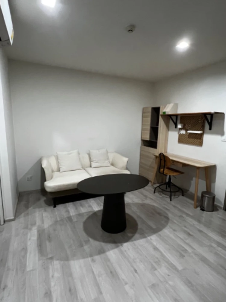 For sale: Chambers Chaan Ladprao-Wanghin, 4th floor, nice room, fully furnished. Interested in owning one? Reserve now!