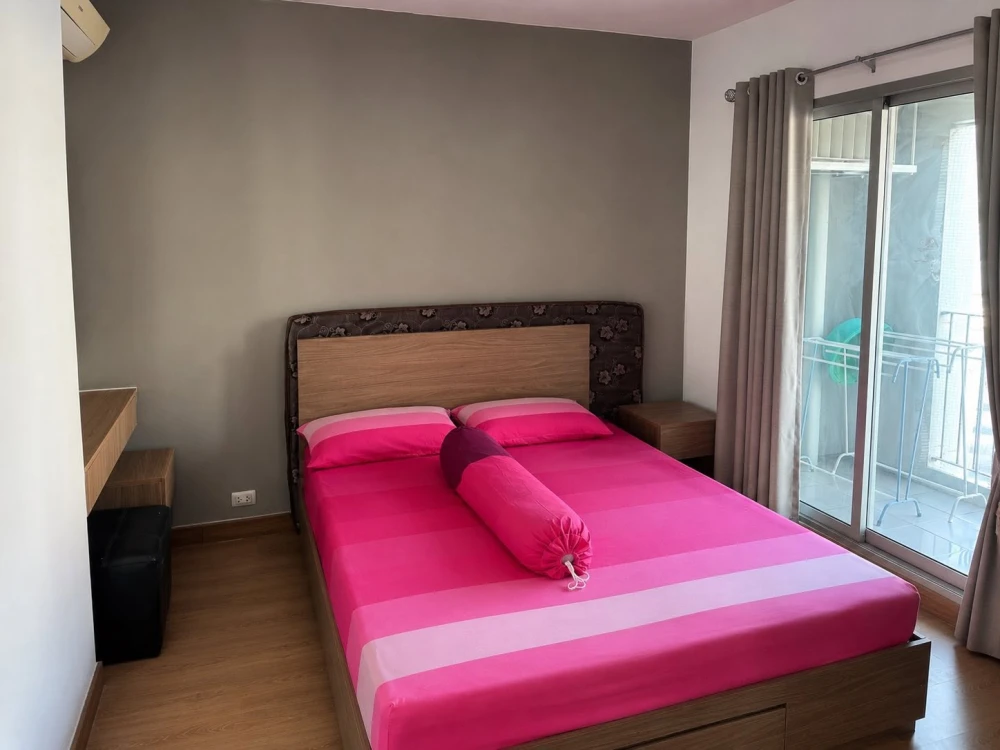 Selling Chapter One The Campus Kaset, 2 bedrooms, spacious living area, complete amenities. Book now!