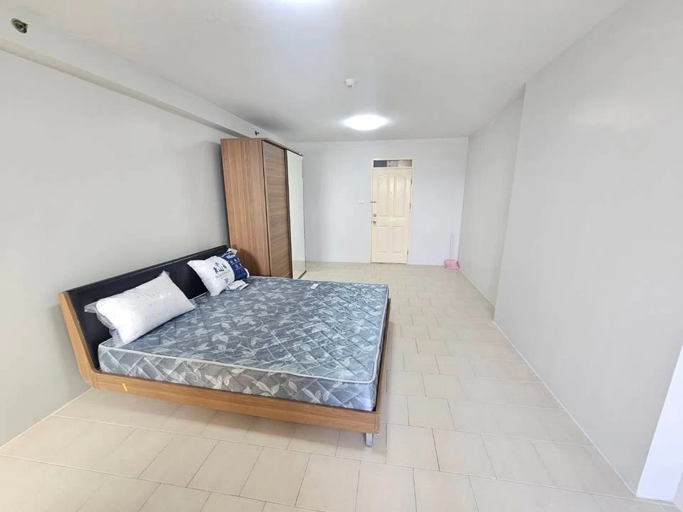 City Home Ratchada-Pinklao for sale, 7th floor. Unobstructed view, spacious room for the price. A must-buy!