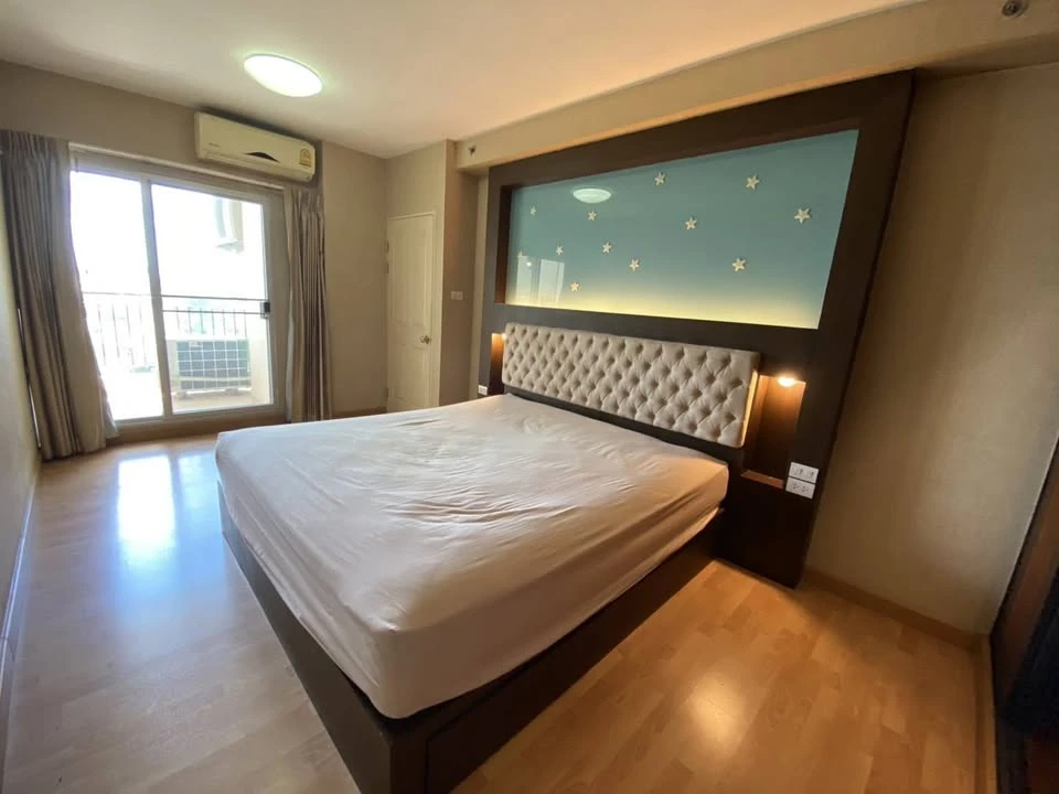 City Home Rattanathibet for sale, 21st floor, north-facing unit with built-in furniture. Move-in ready.
