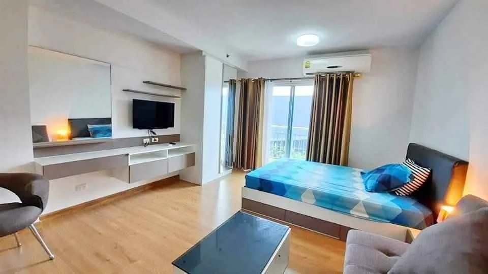 Condo for sale Supalai Mare Pattaya, ready to move in, fully furnished, spacious and comfortable, just bring your bags!!