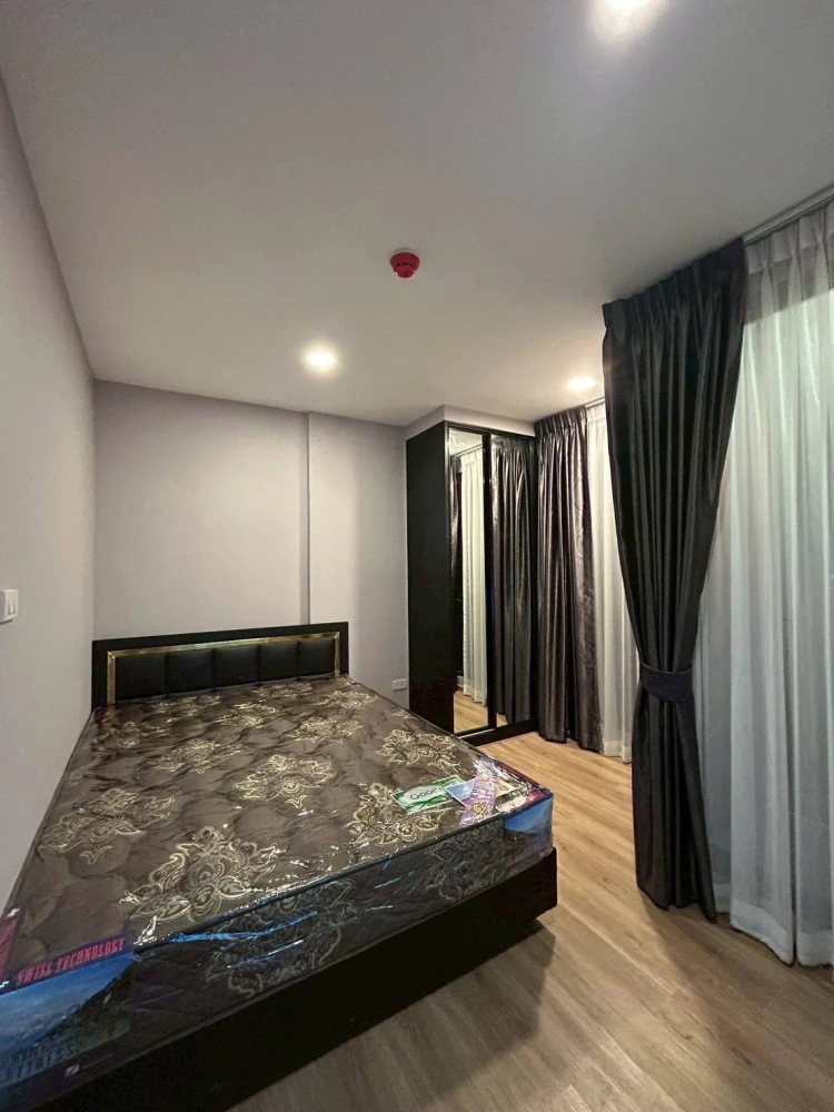 Selling Cybiq Ratchada 32, ready-to-move-in unit with complete furniture. Book now!