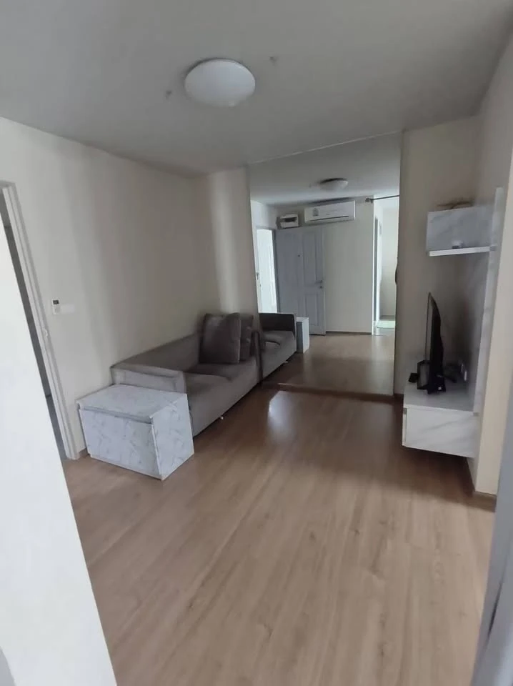 For sale: D Condo Ramkhamhaeng, 5th floor, fully furnished, good location, convenient transportation. If you're slow, you'll miss out.
