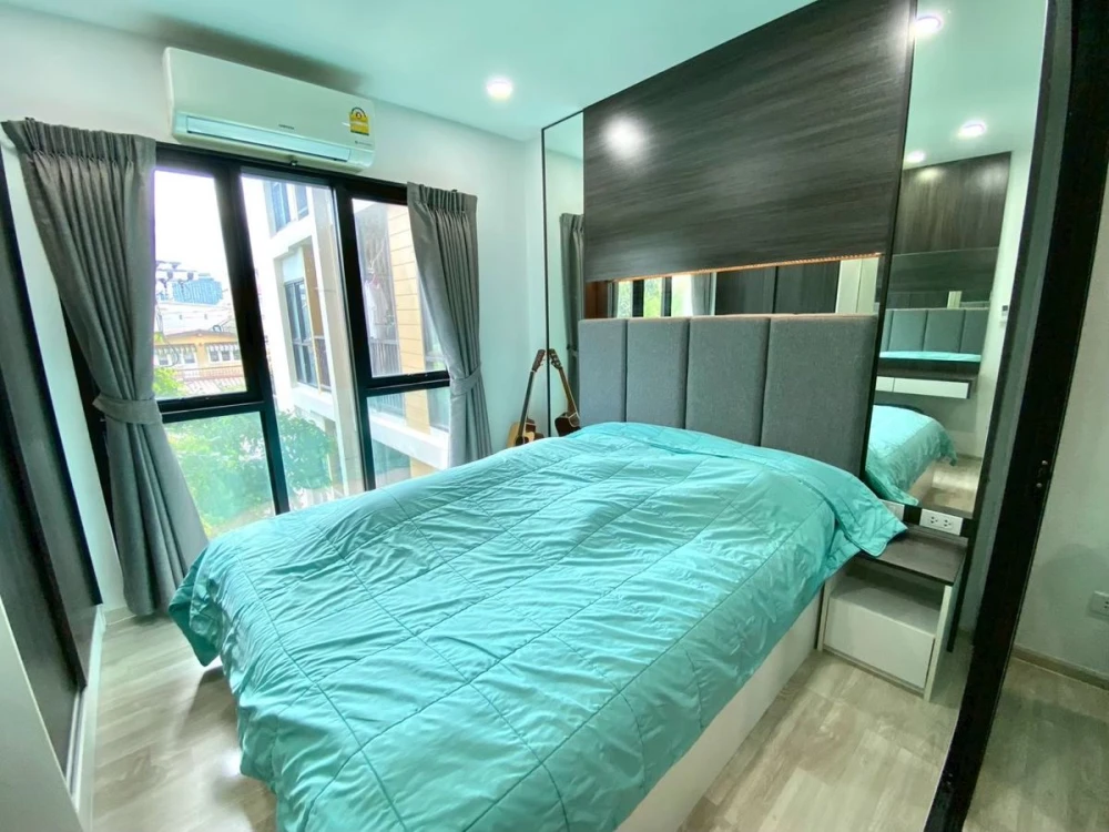 For sale: D Mark Condo Sutthisan, 3rd floor, nice room, fully furnished. Interested in owning one? Hurry and reserve now!