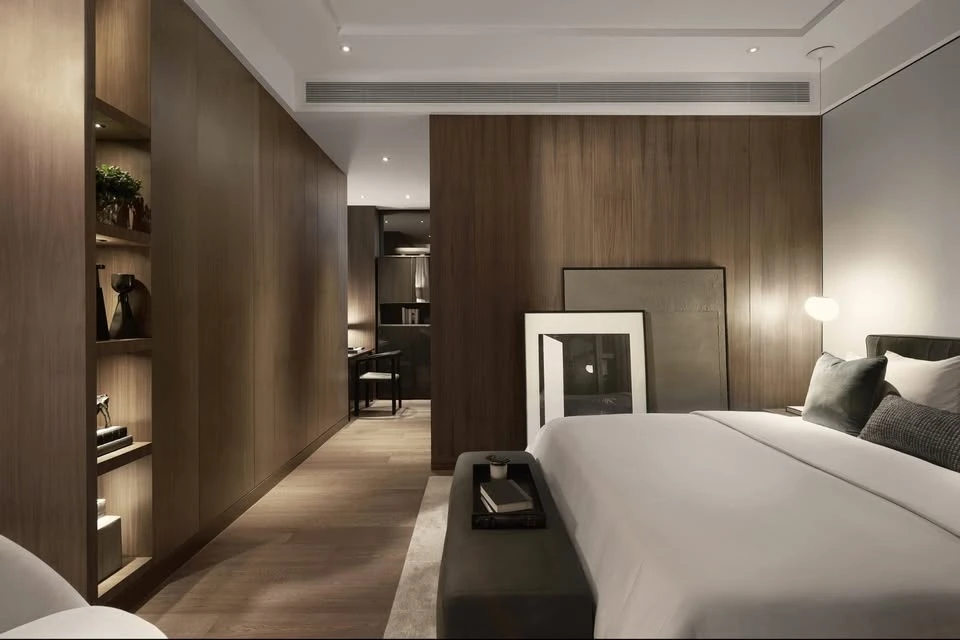 Selling spacious Dusit Central Park units with ample living space and complete amenities. Own your dream home today!