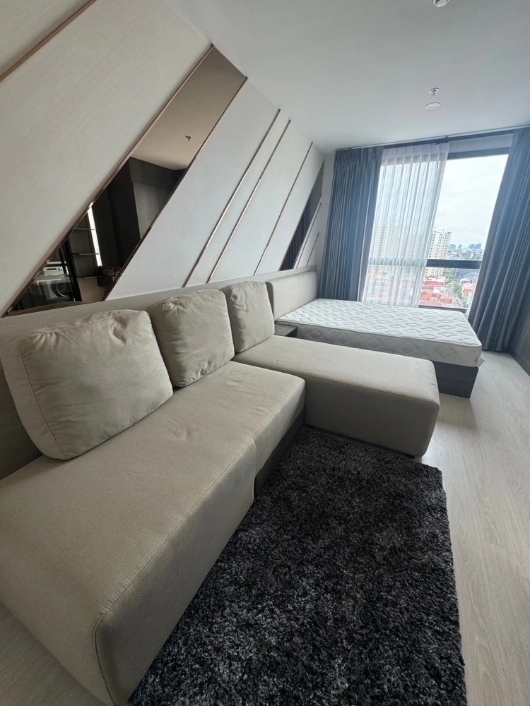 Elio Del Nest for sale, a lovely room with well-built walls, complete furniture and amenities. Reserve now!
