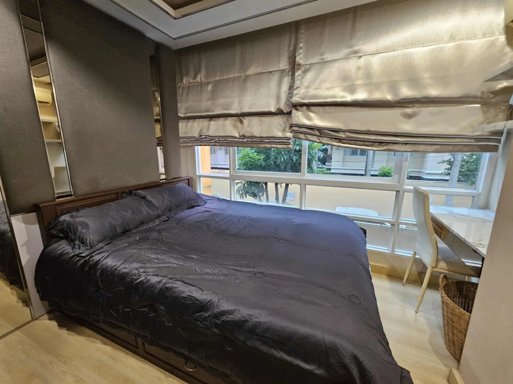 Emerald Residence Ratchada for sale, complete with furniture and appliances, built-in throughout the room, very attractive to reserve.
