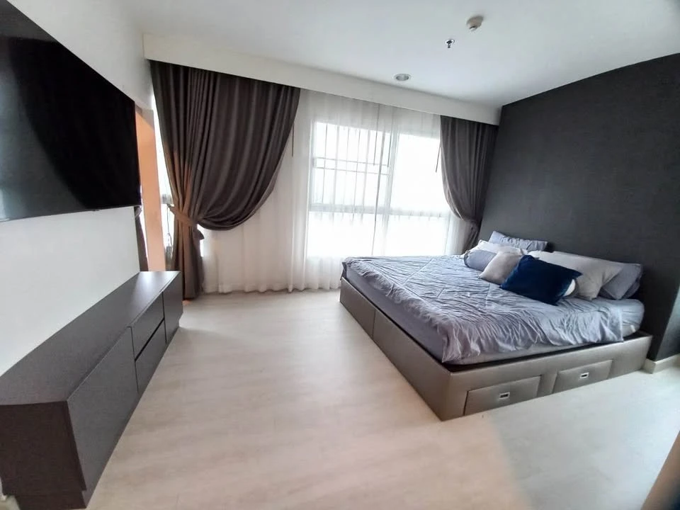 For sale: Fuse Chan Sathorn, spacious room, lots of usable space, good location, comes with complete facilities, book now.