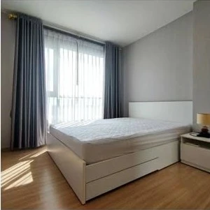 Selling Fuse Sense Bangkae, 15th floor, swimming pool view, wallpapered throughout the room, fully functional decoration, hurry up and grab it now!