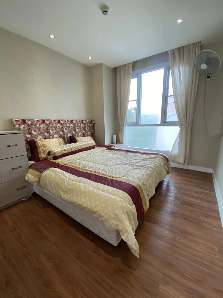 For sale: Grande Caribbean Resort Pattaya, spacious room, lots of usable space, swimming pool view, don't miss it.