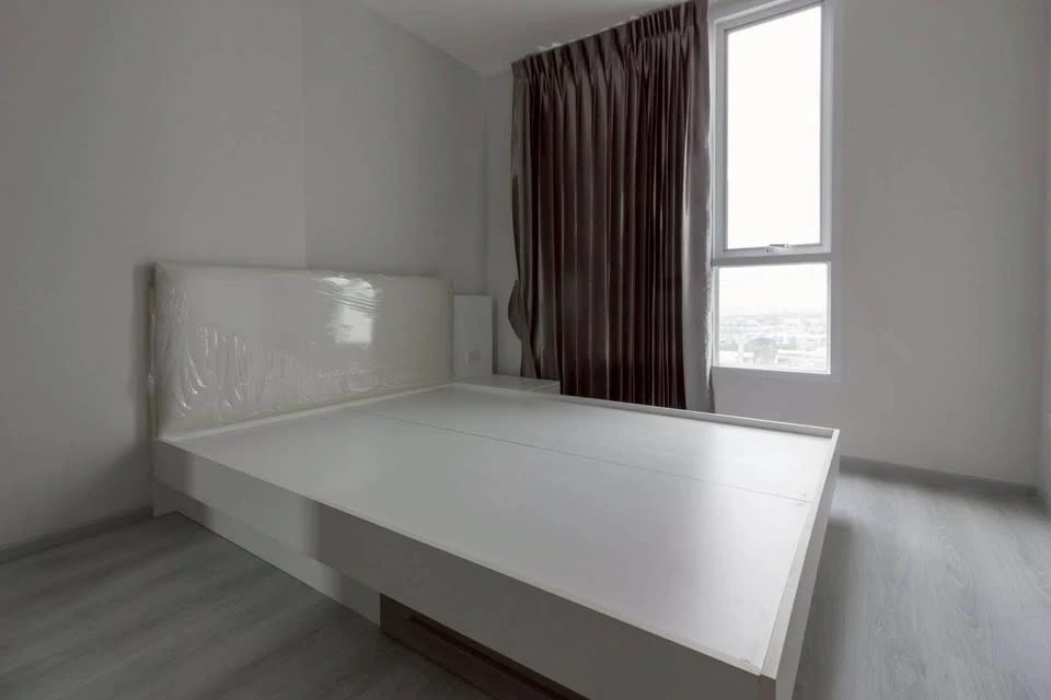 For sale: Grene Chaengwattana, 22nd floor, corner room, beautiful view, no buildings blocking the view, lots of space in the room, you can't miss out