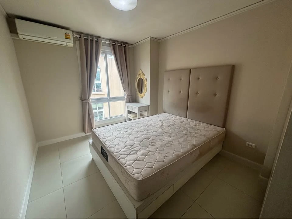 Groovy Sriracha for sale, corner room with privacy, fully furnished, swimming pool view, don't miss this great deal.