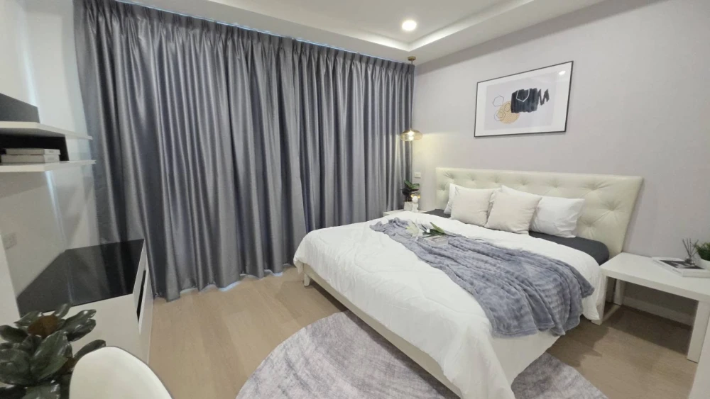 Selling/rent Happy Condo Ladprao 101, 2 bedrooms, 2 bathrooms. Very spacious unit. Book now!
